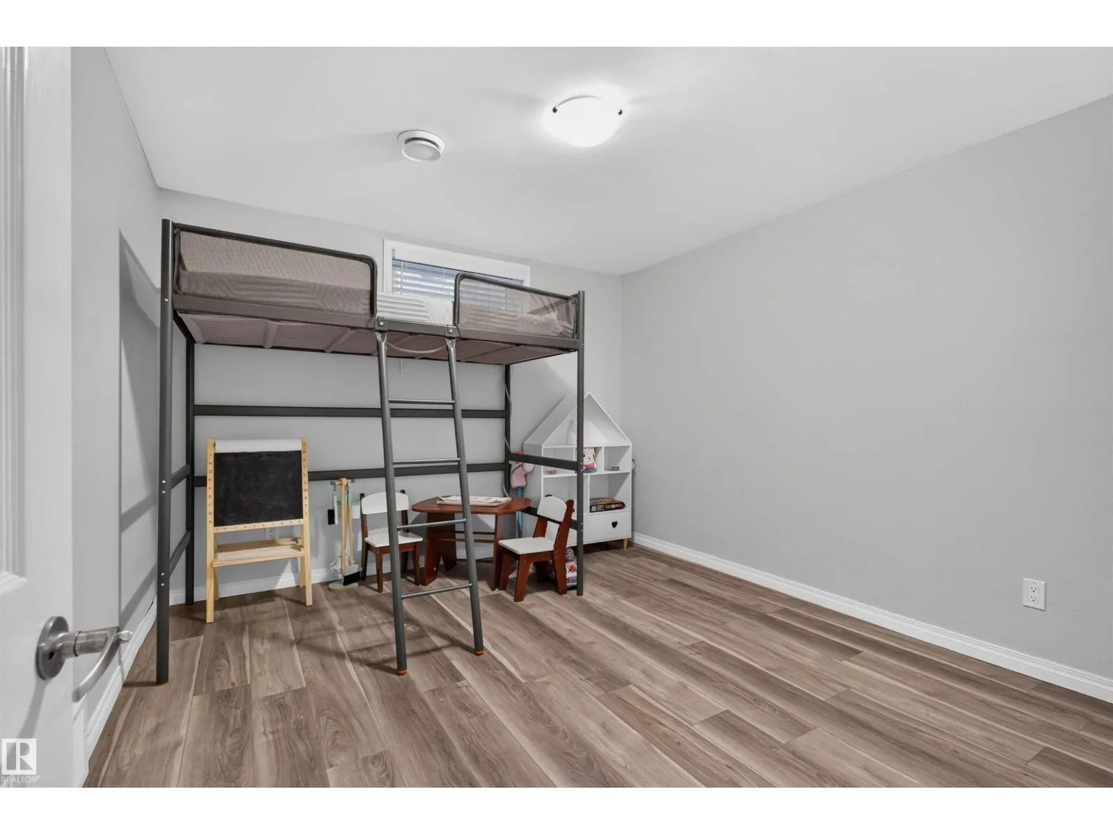 15104 74 ST NW