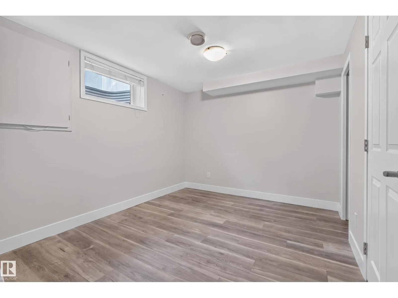 15104 74 ST NW