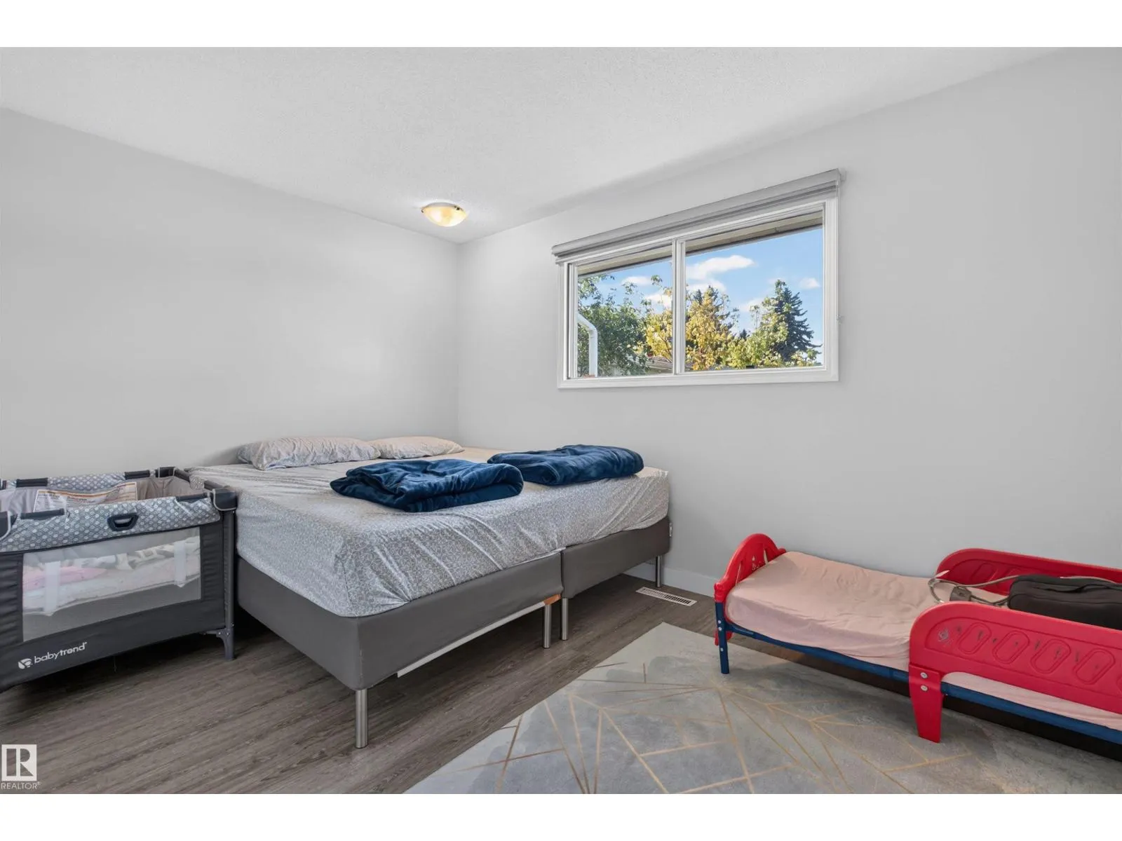 15104 74 ST NW