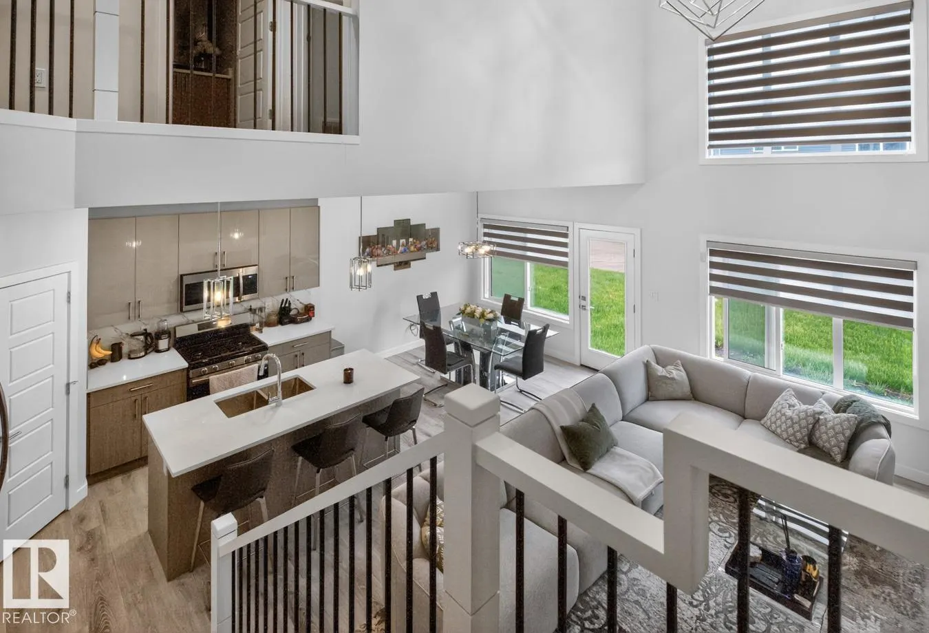 3227 Magpie LI NW