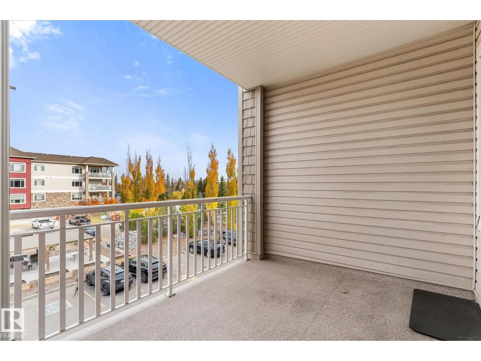 #331 511 QUEEN ST