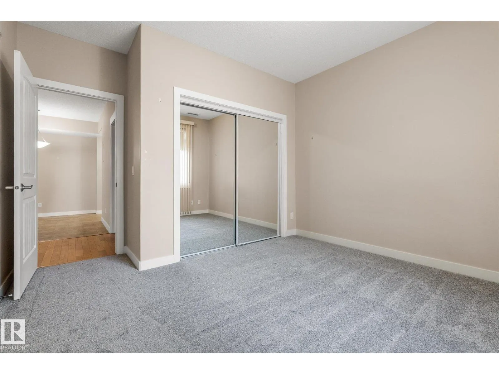 #331 511 QUEEN ST