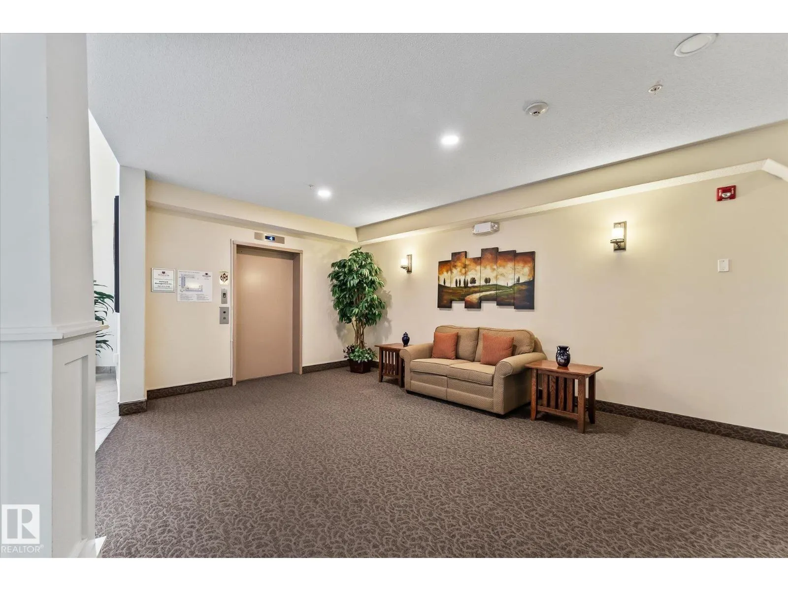 #331 511 QUEEN ST
