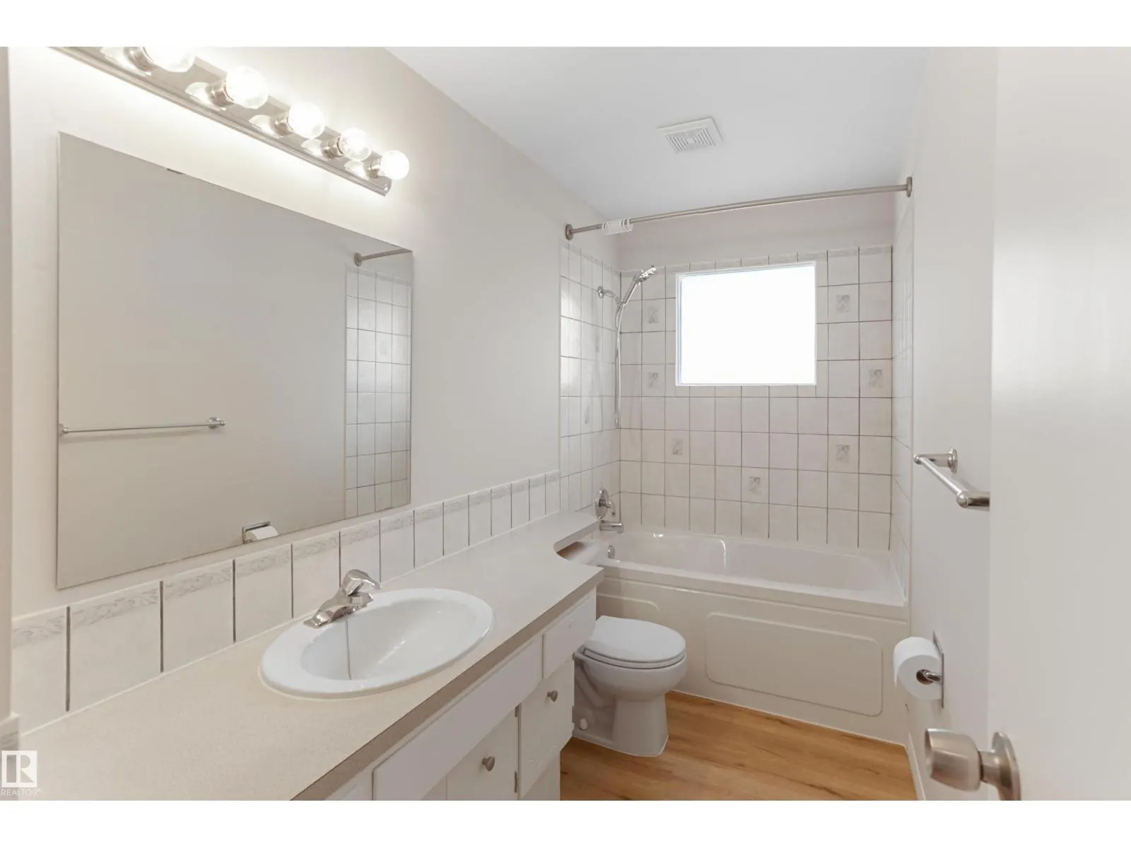 48 PIPESTONE DR