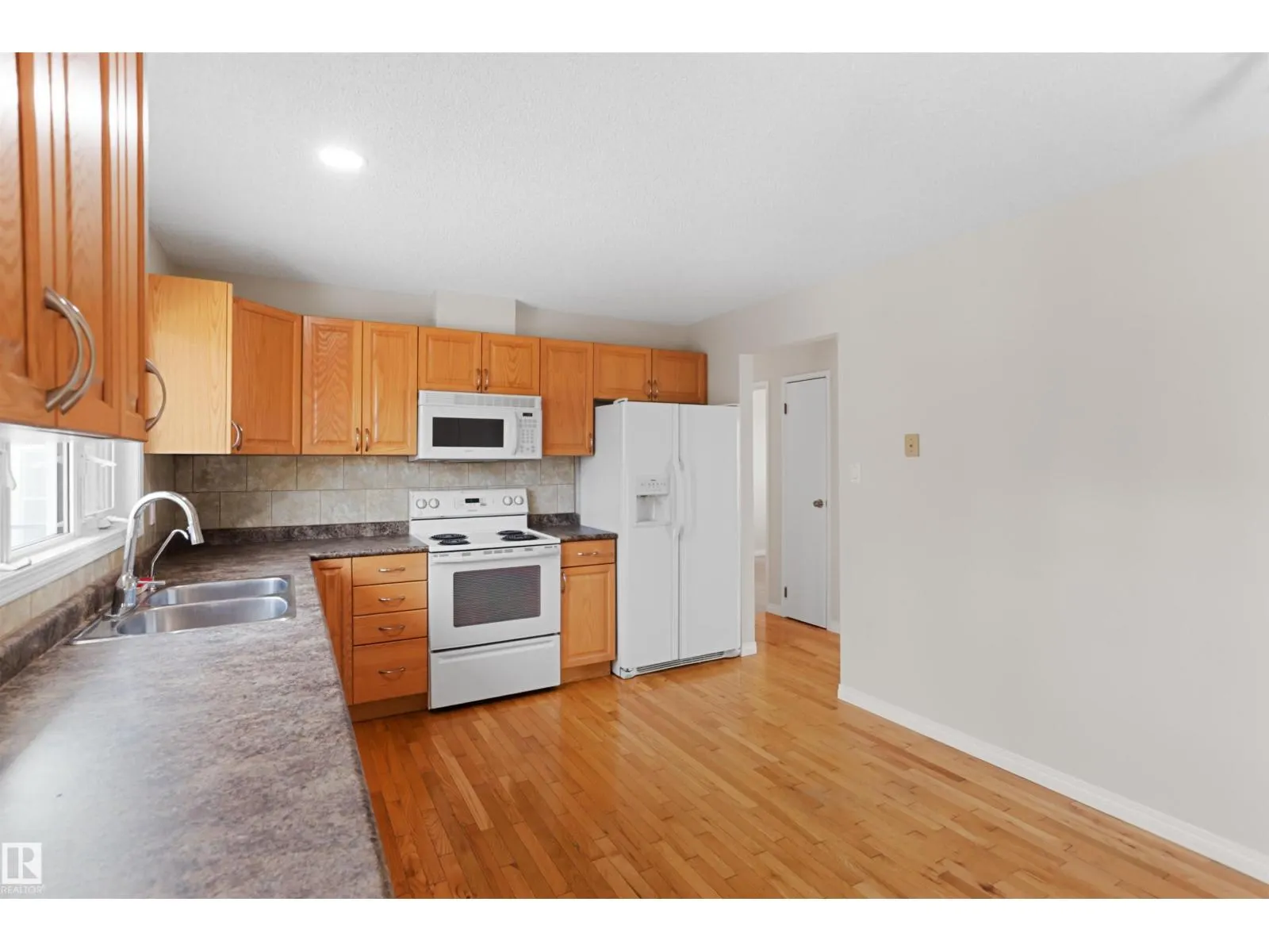 48 PIPESTONE DR