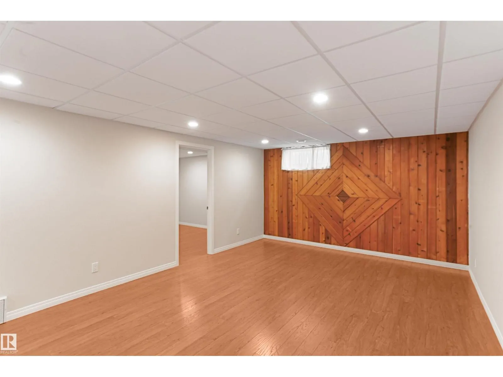 48 PIPESTONE DR
