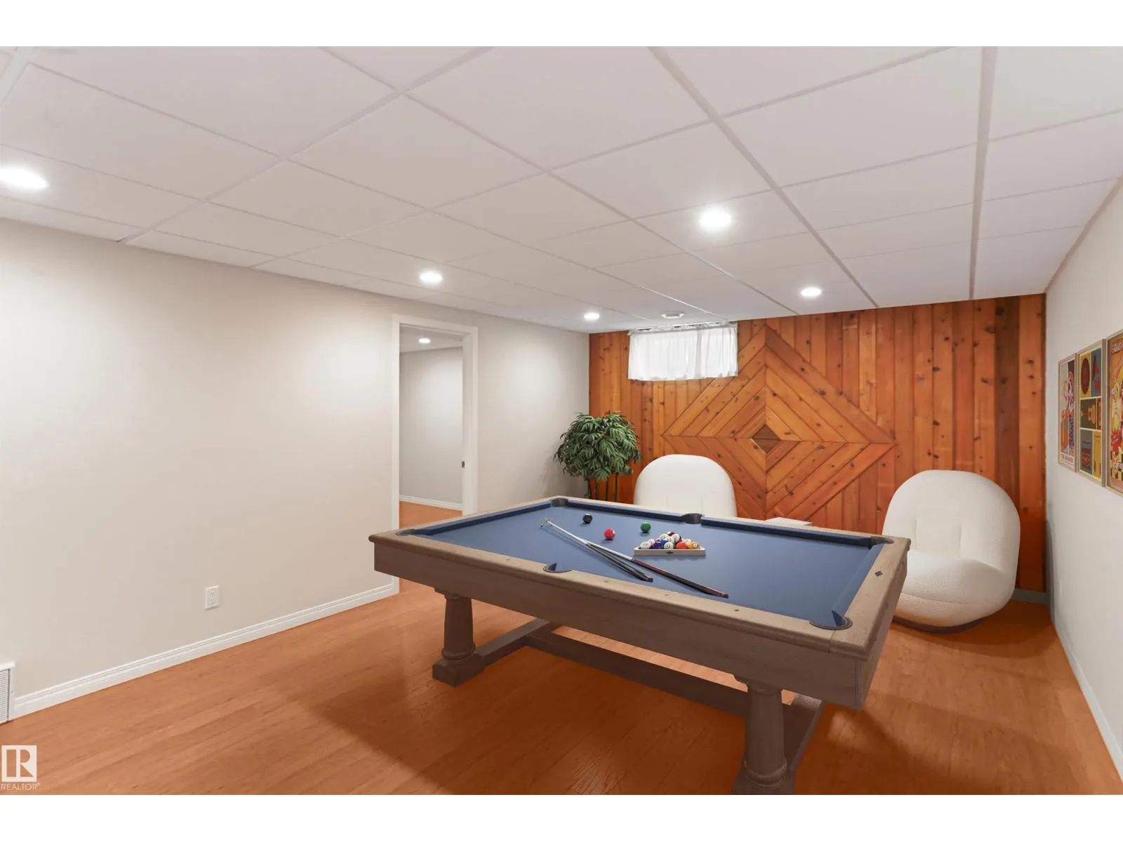 48 PIPESTONE DR