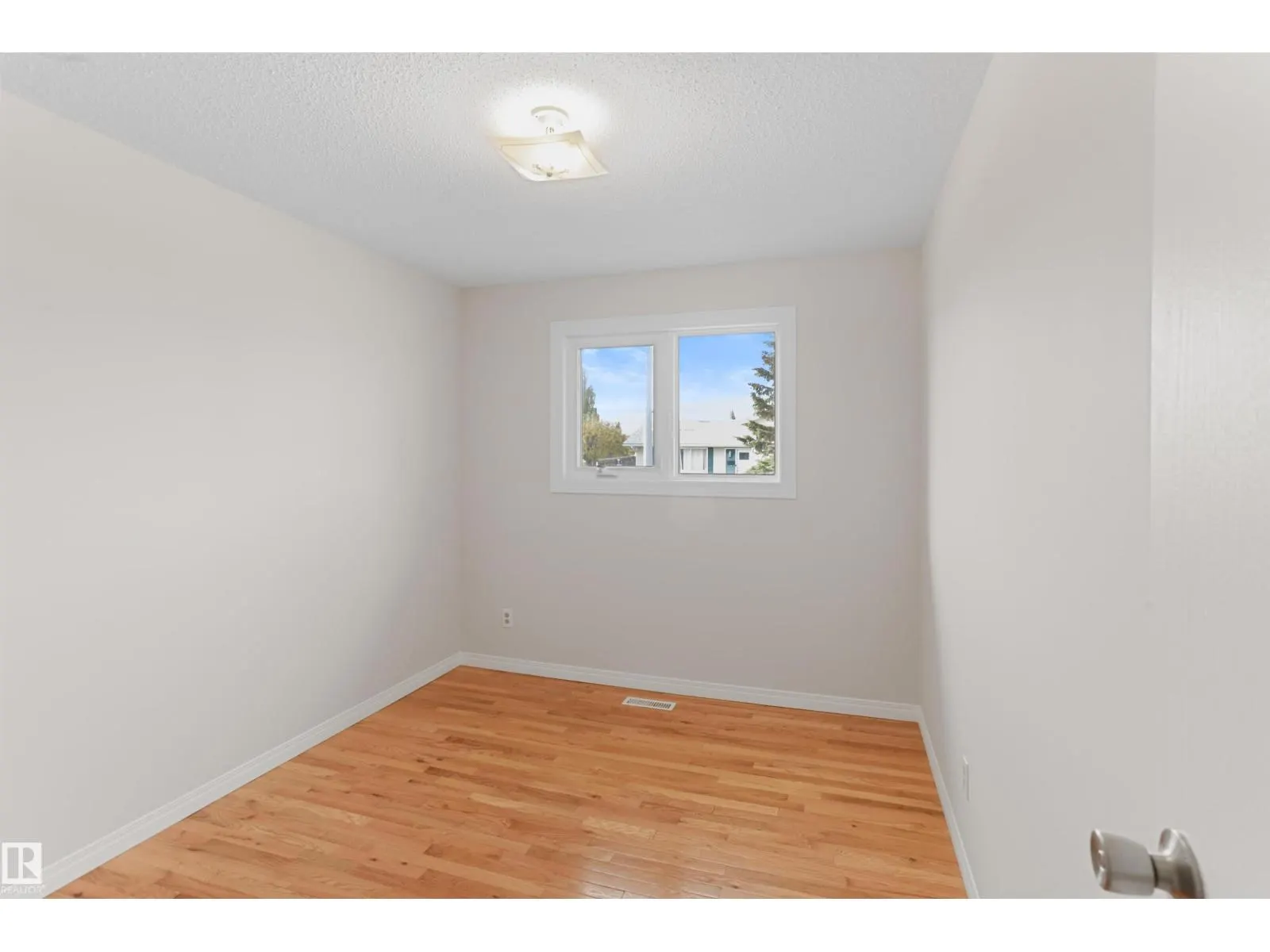 48 PIPESTONE DR