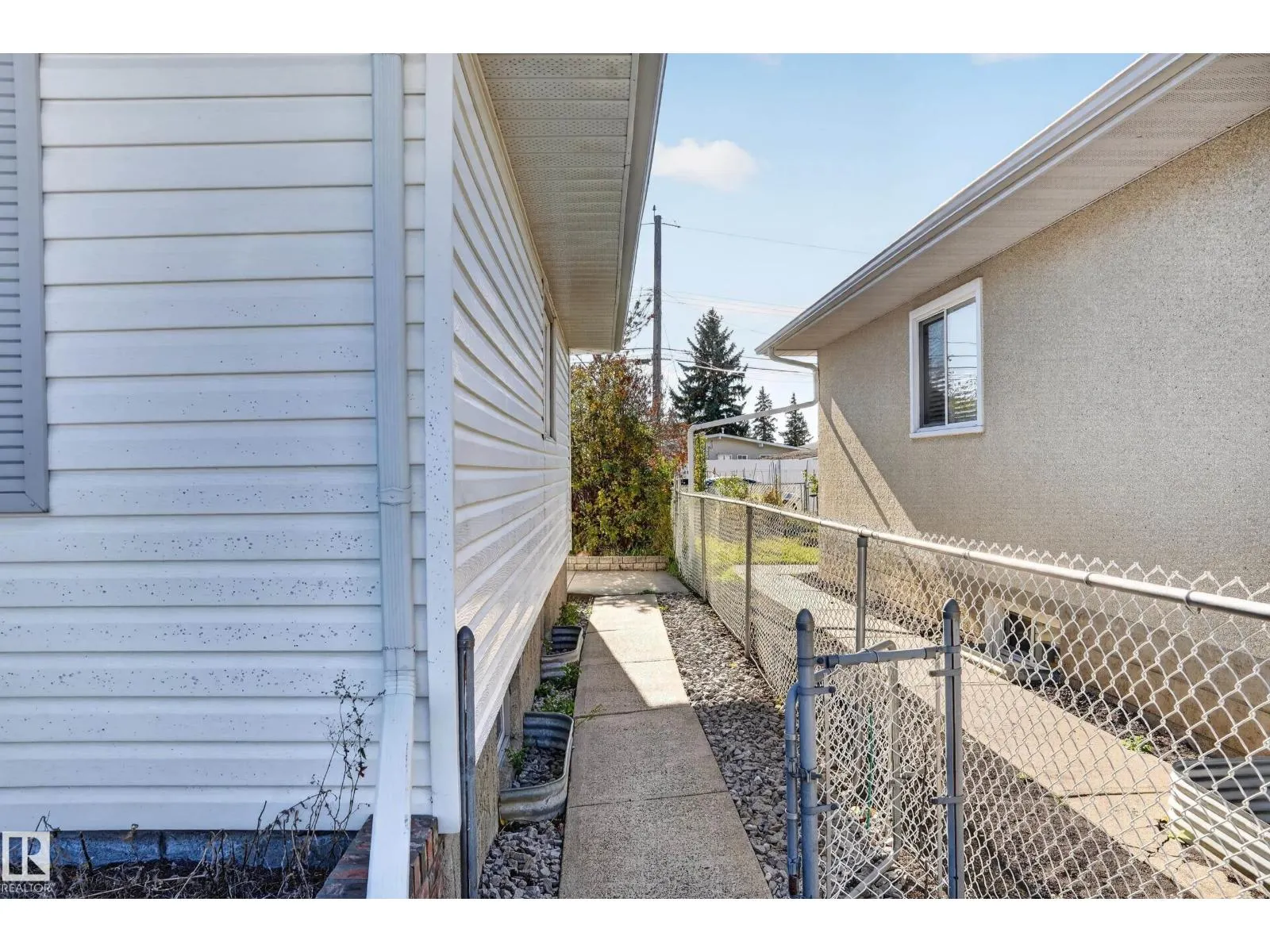 7615 135A AV NW NW