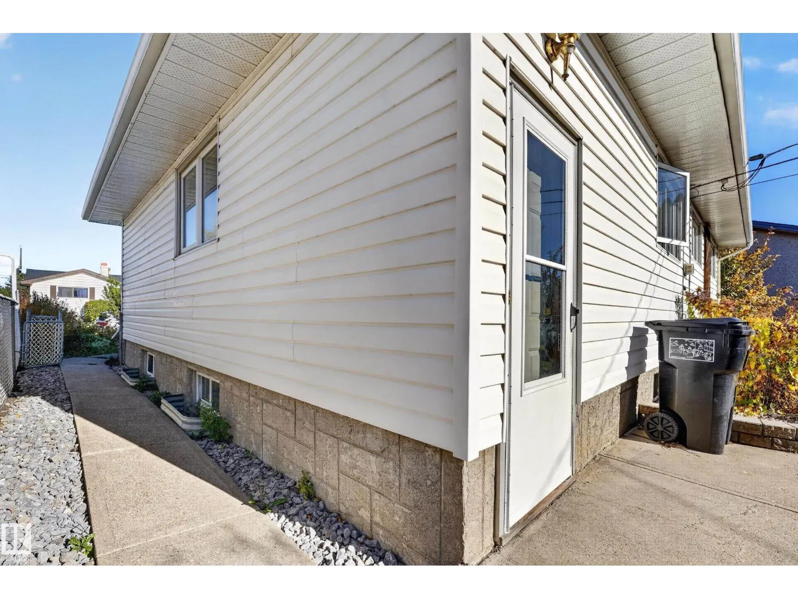 7615 135A AV NW NW