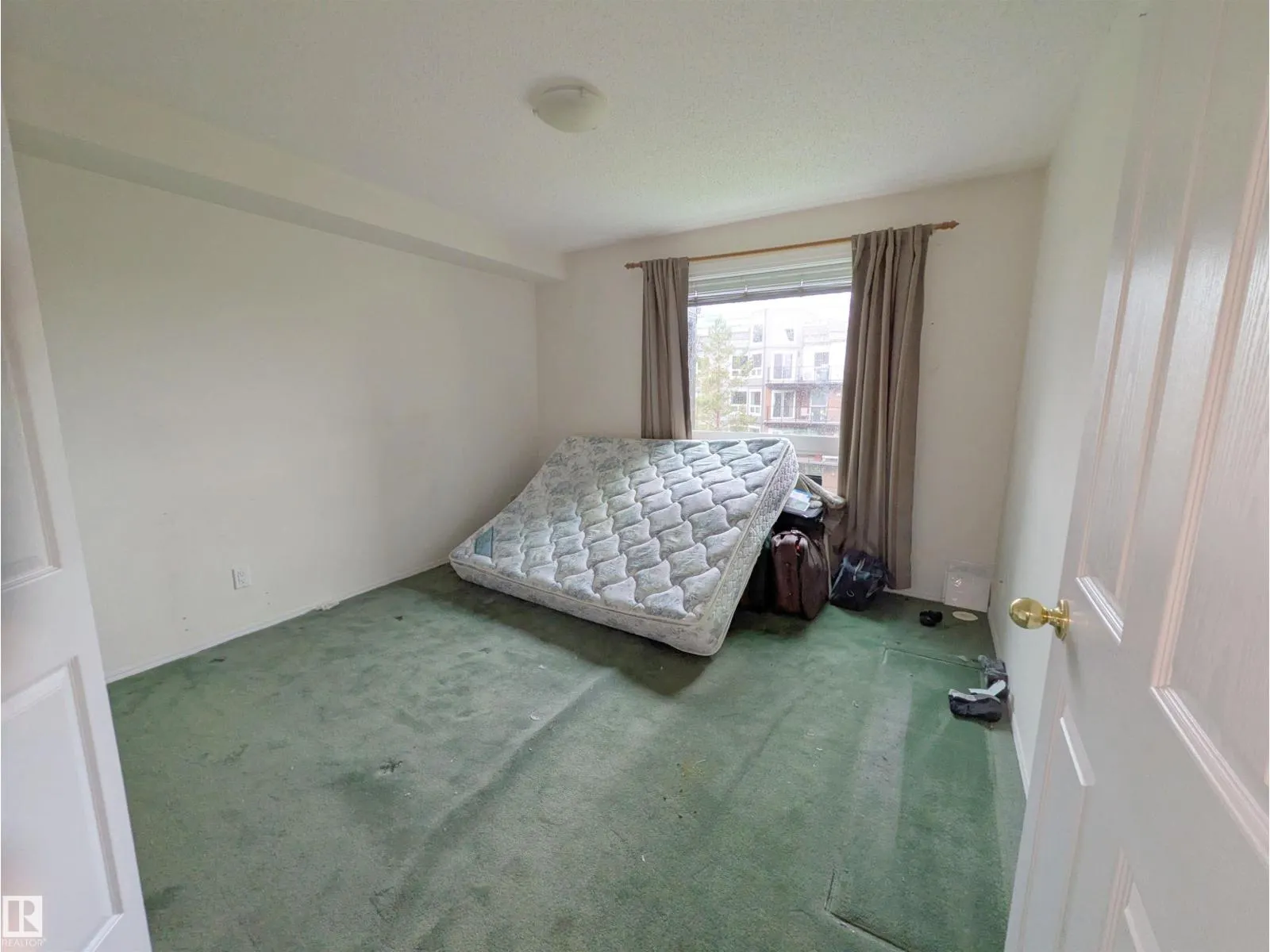#402 7905 96 ST NW