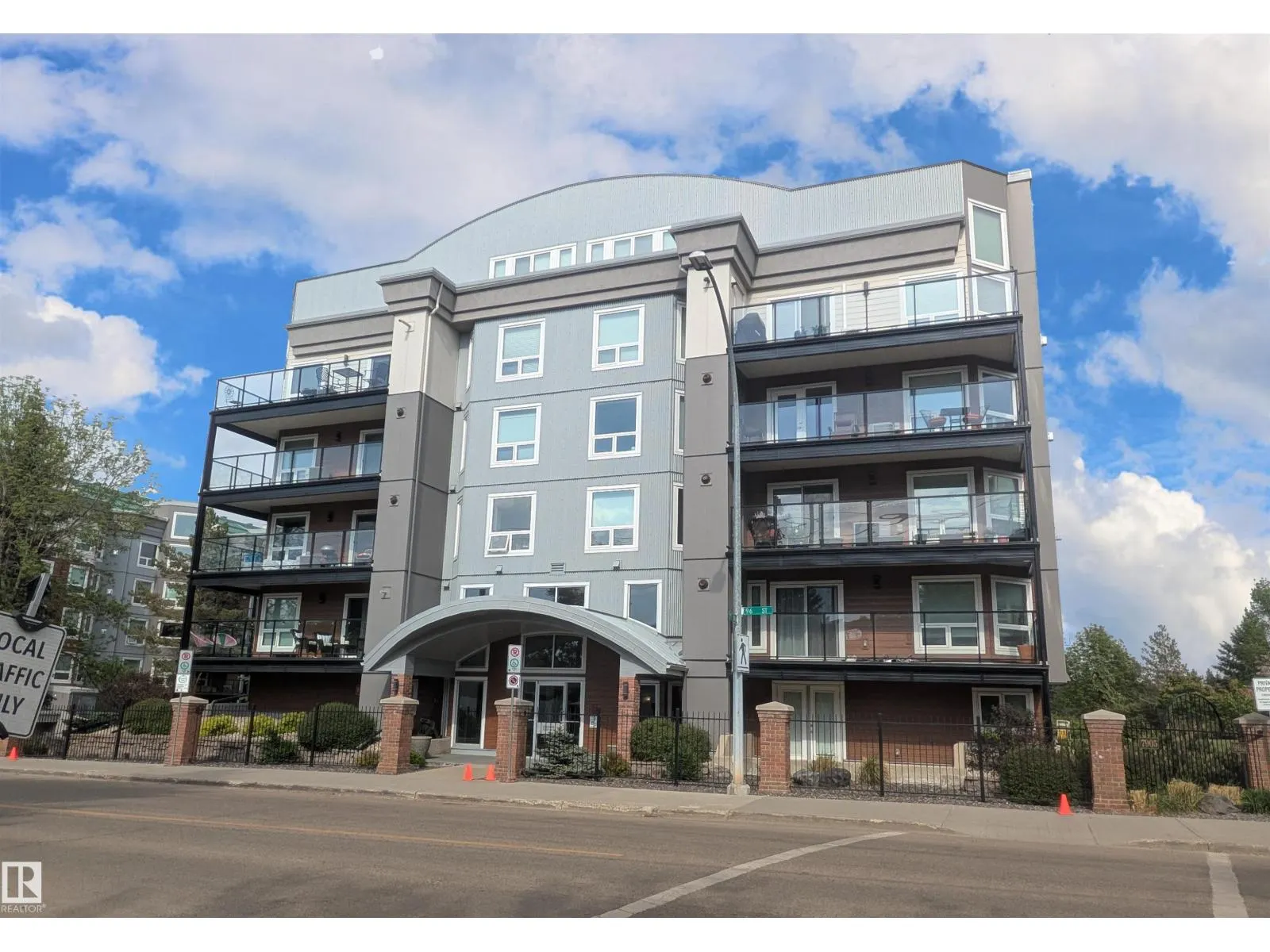 #402 7905 96 ST NW