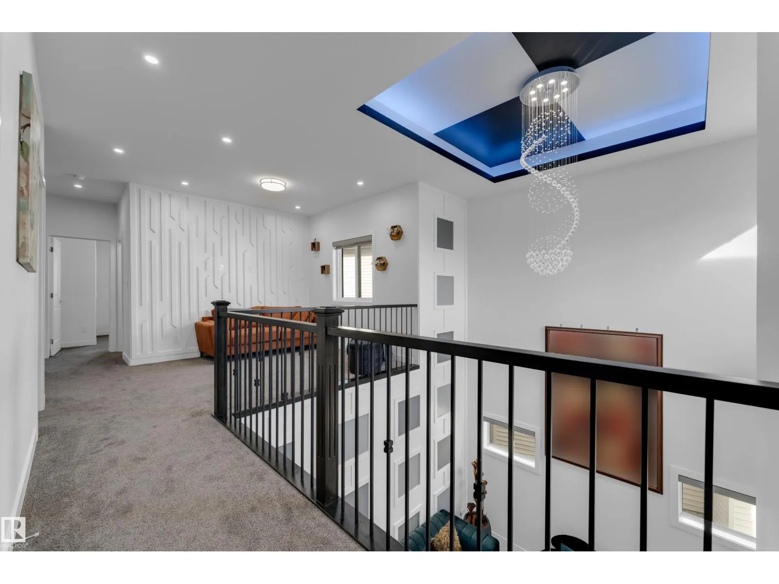 1360 20 ST NW