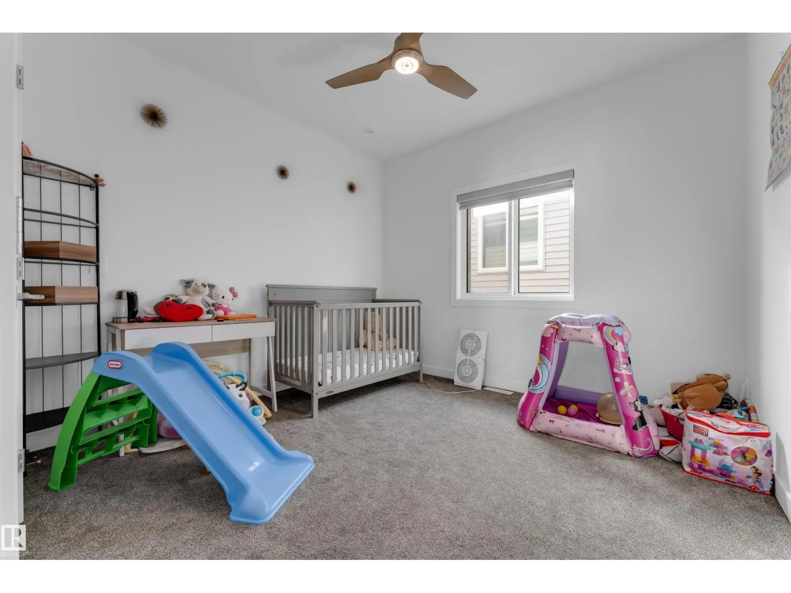 1360 20 ST NW