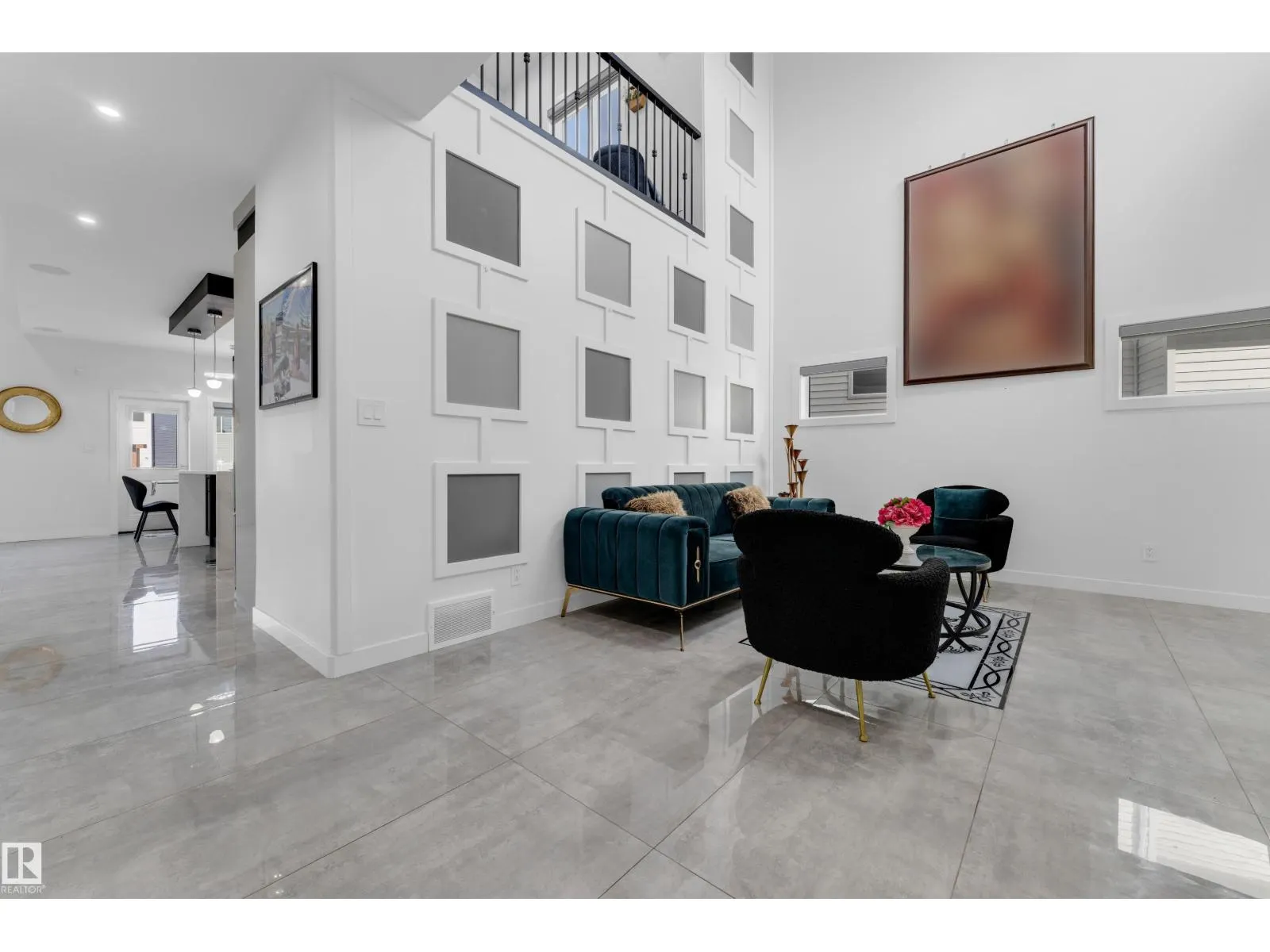 1360 20 ST NW