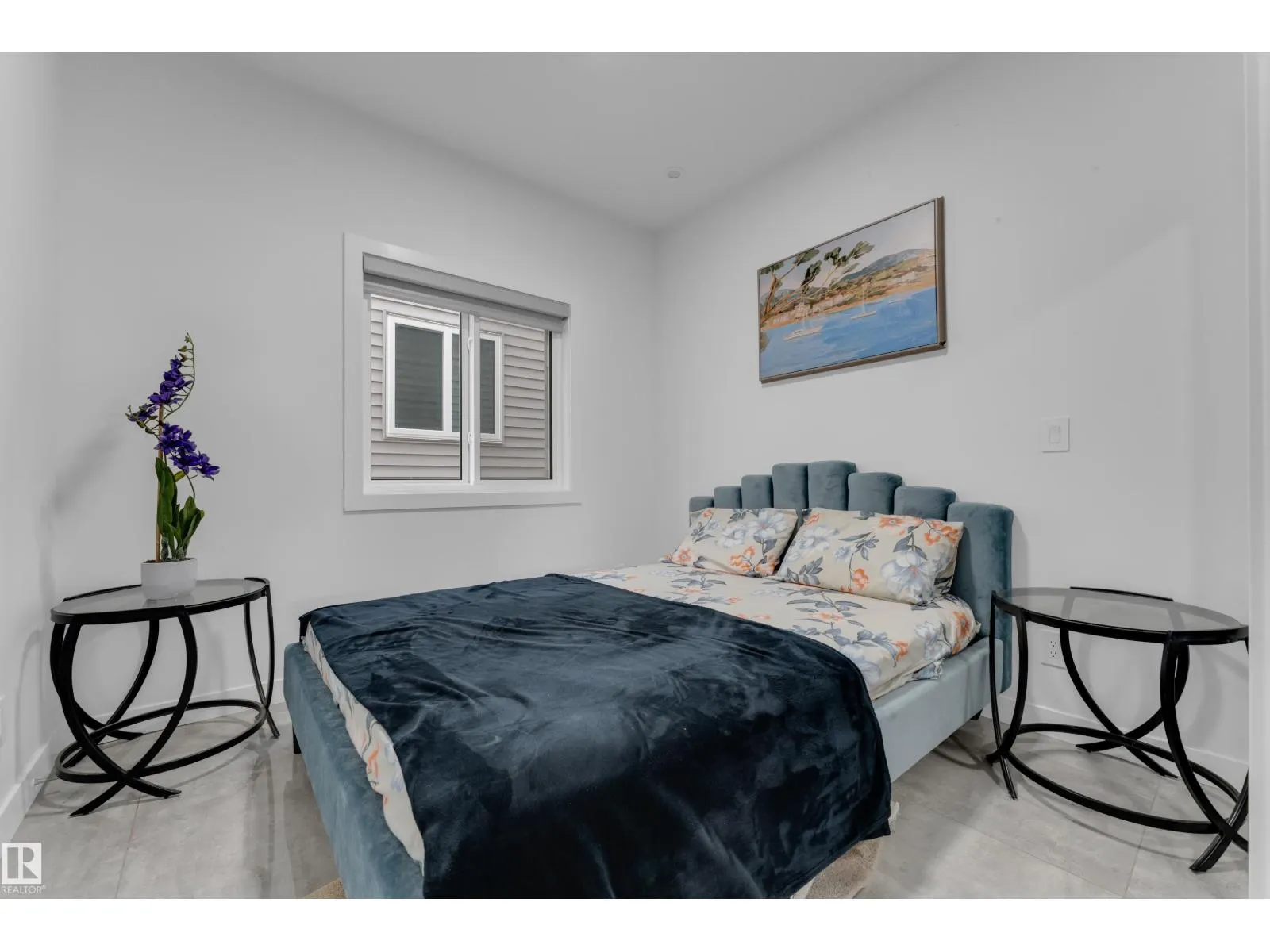 1360 20 ST NW
