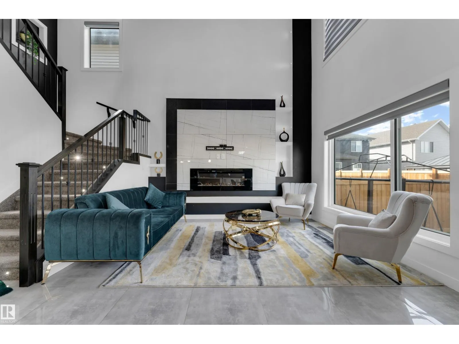 1360 20 ST NW