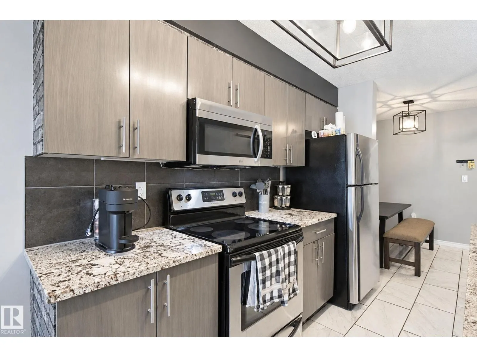 #314 10118 106 AV NW