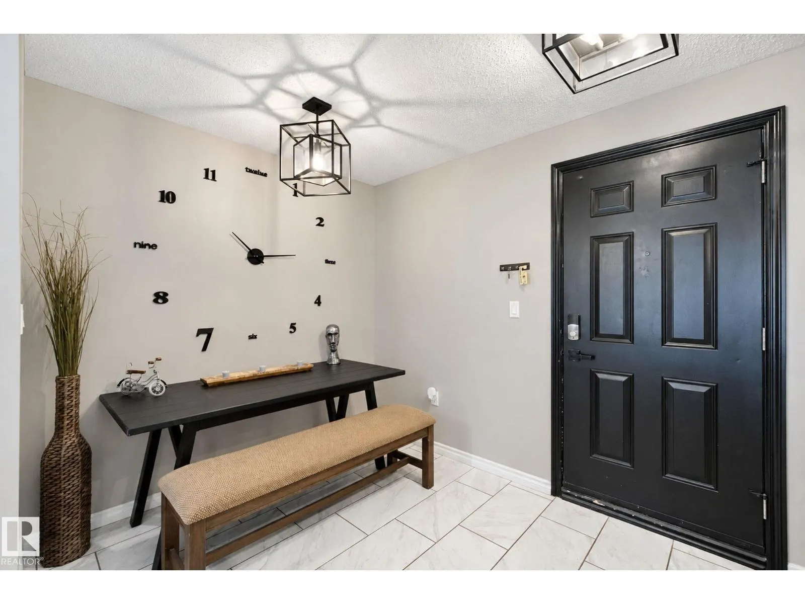 #314 10118 106 AV NW