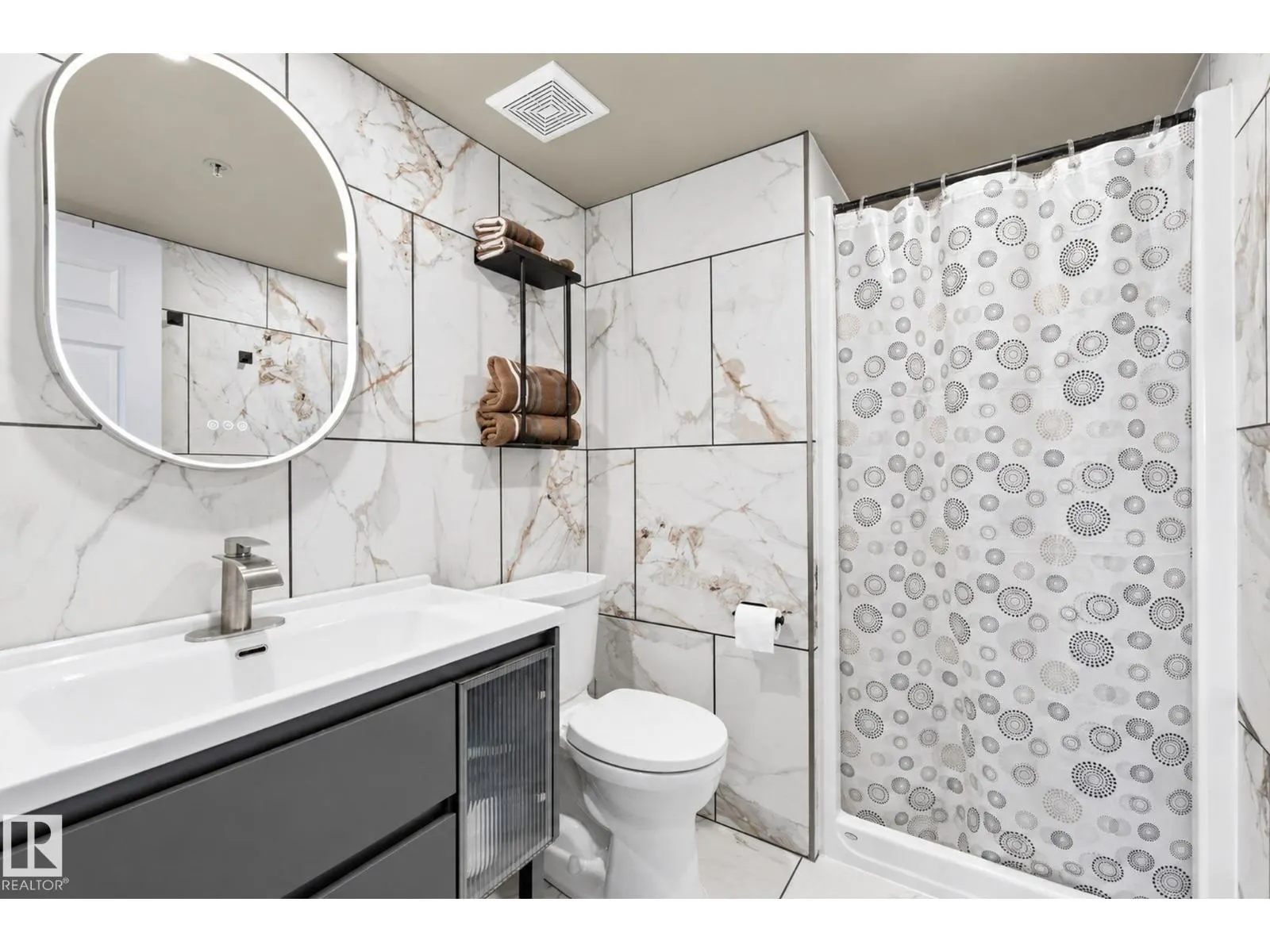 #314 10118 106 AV NW