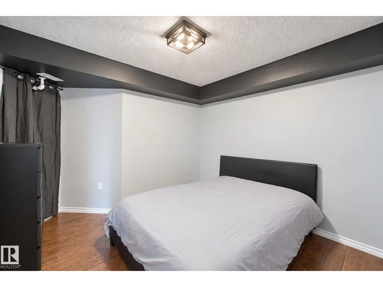 #314 10118 106 AV NW