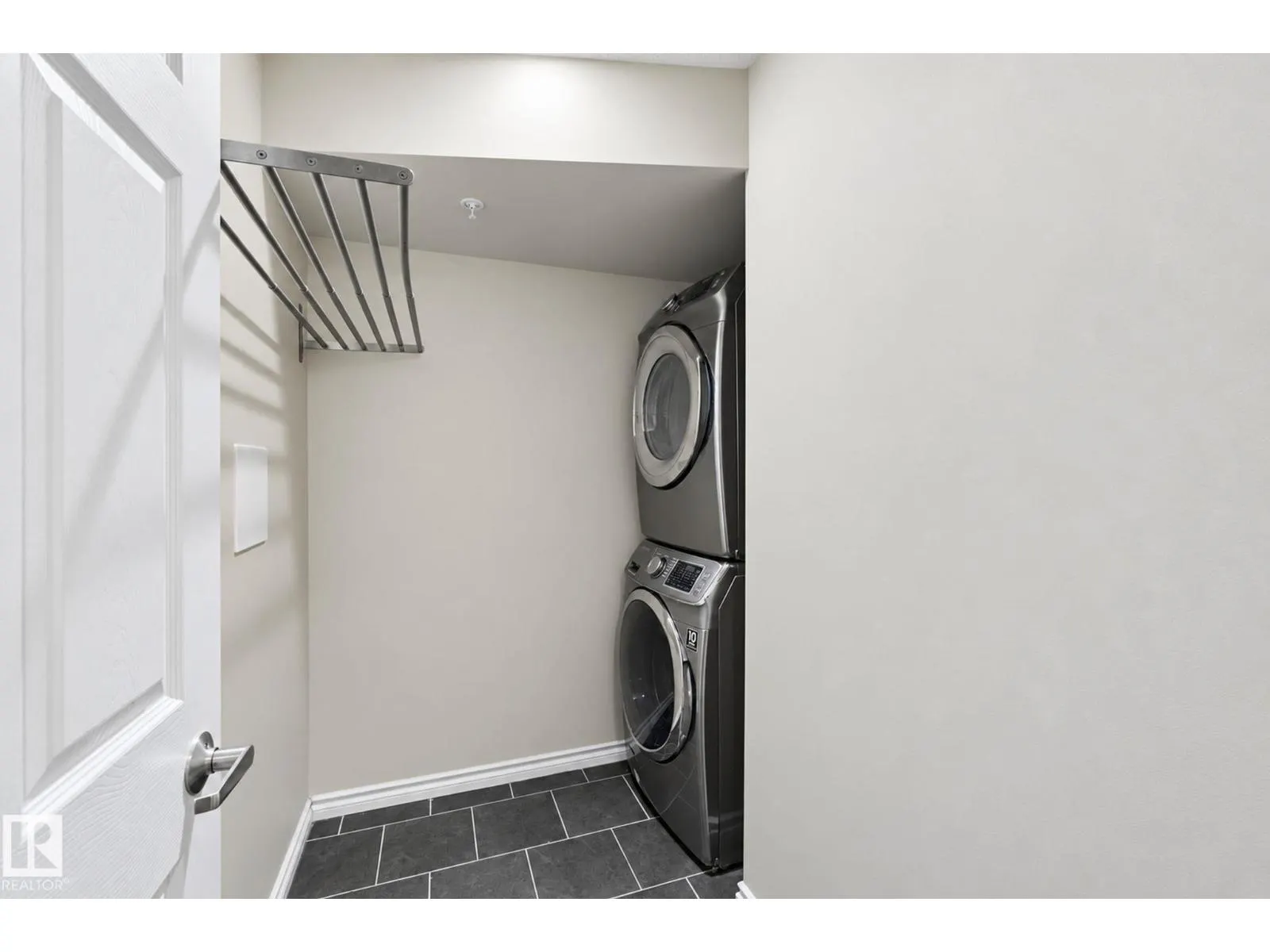 #314 10118 106 AV NW