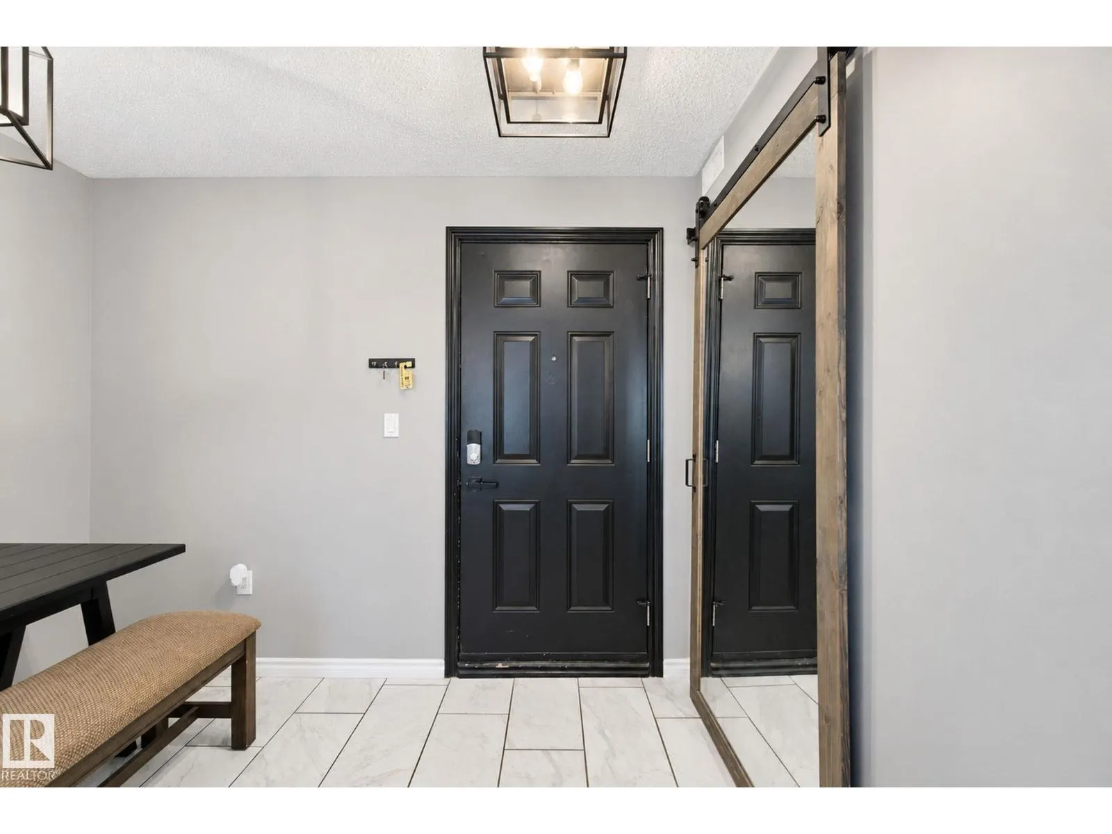 #314 10118 106 AV NW