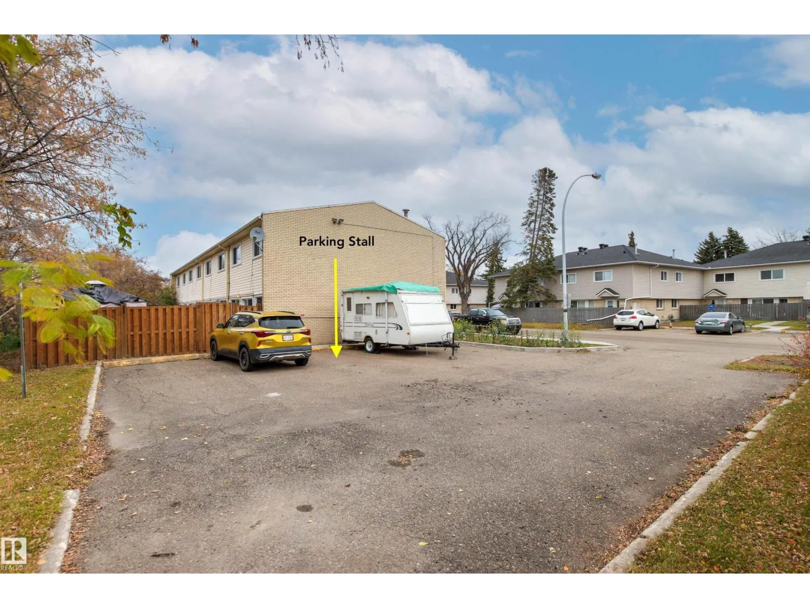 55 ROYAL RD NW