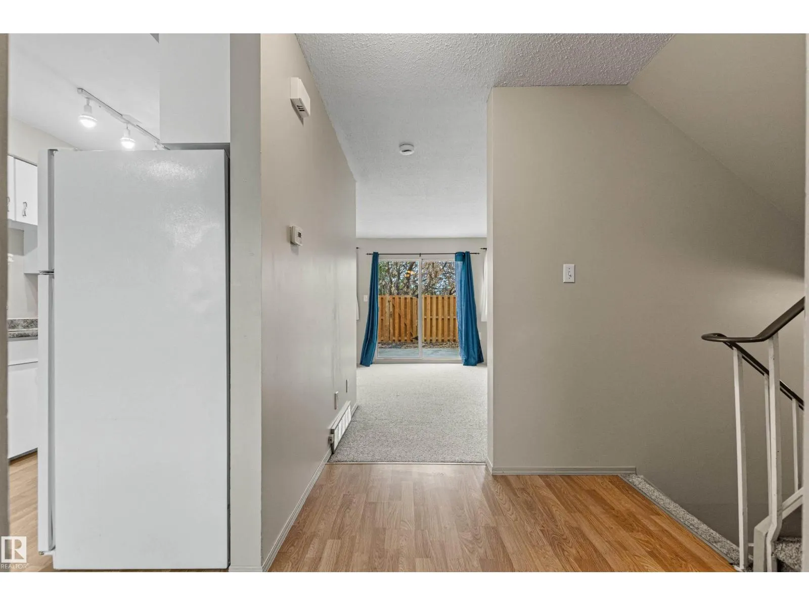 55 ROYAL RD NW