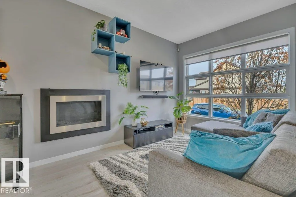 7435 181 AV NW
