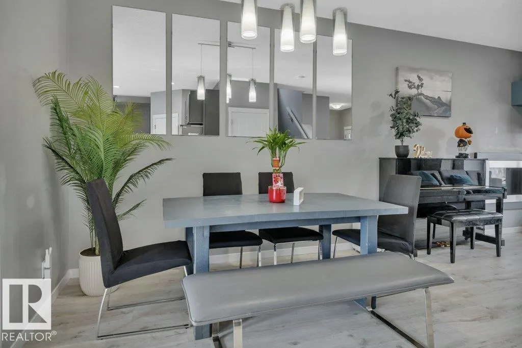 7435 181 AV NW