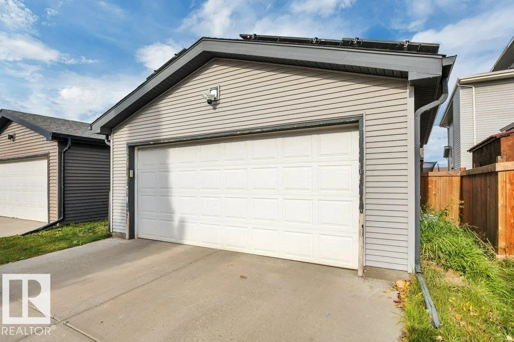 7435 181 AV NW