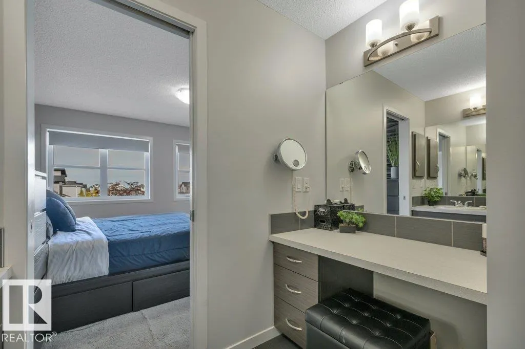7435 181 AV NW