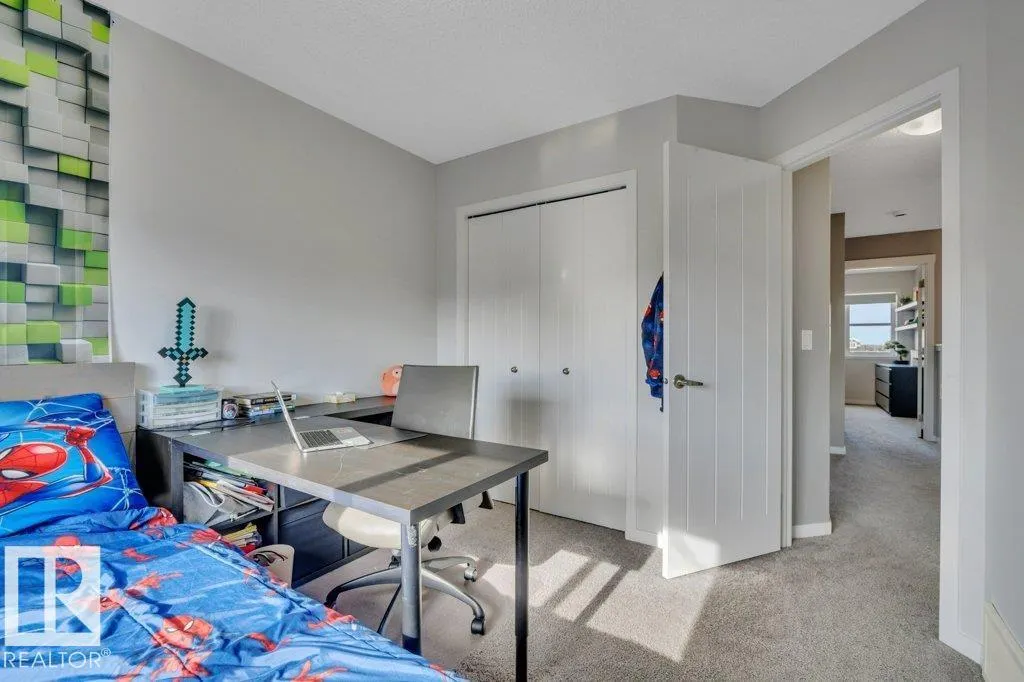 7435 181 AV NW