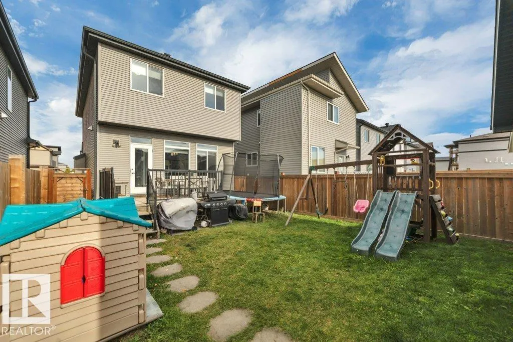 7435 181 AV NW