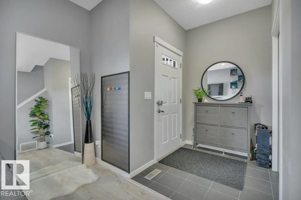 7435 181 AV NW