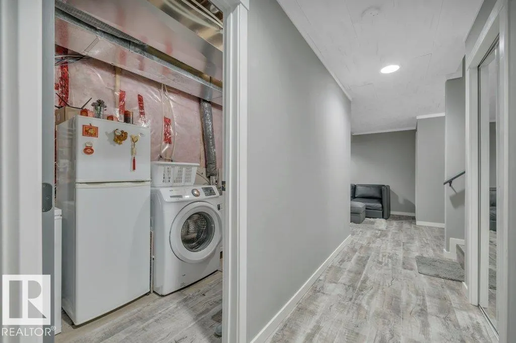 7435 181 AV NW