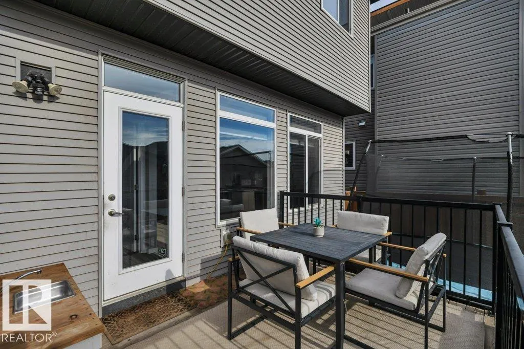 7435 181 AV NW