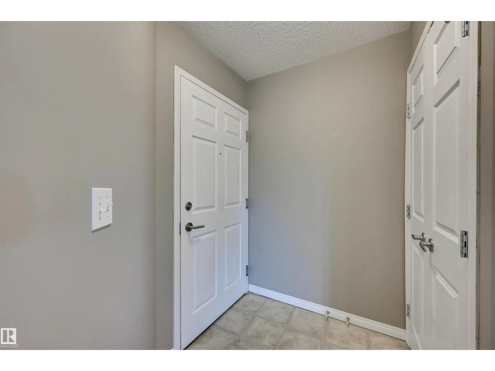 #206 616 MCALLISTER LO SW