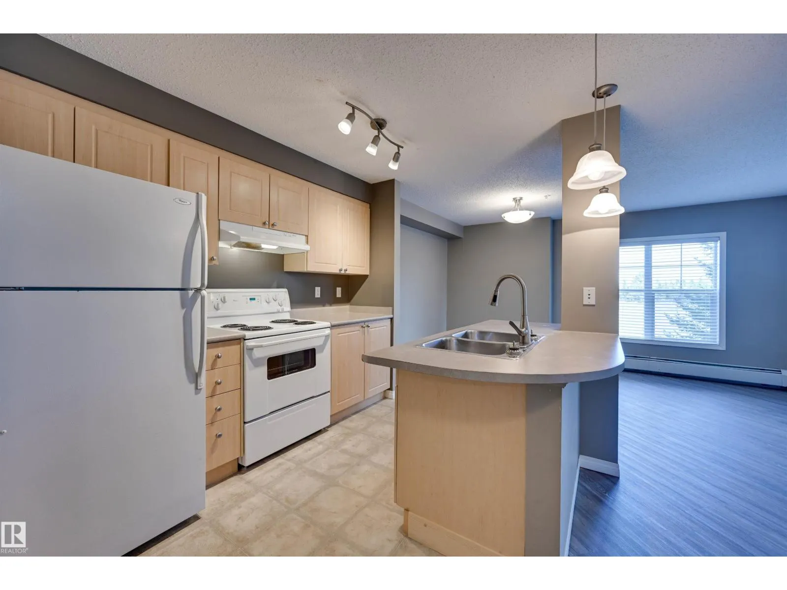 #206 616 MCALLISTER LO SW