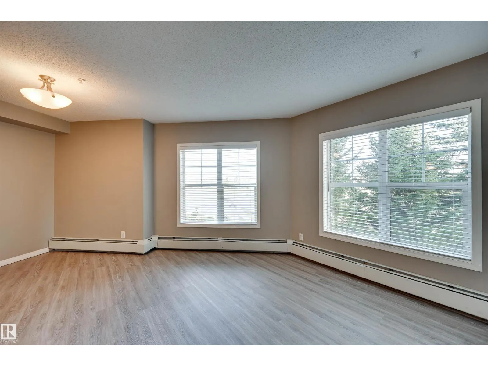 #206 616 MCALLISTER LO SW