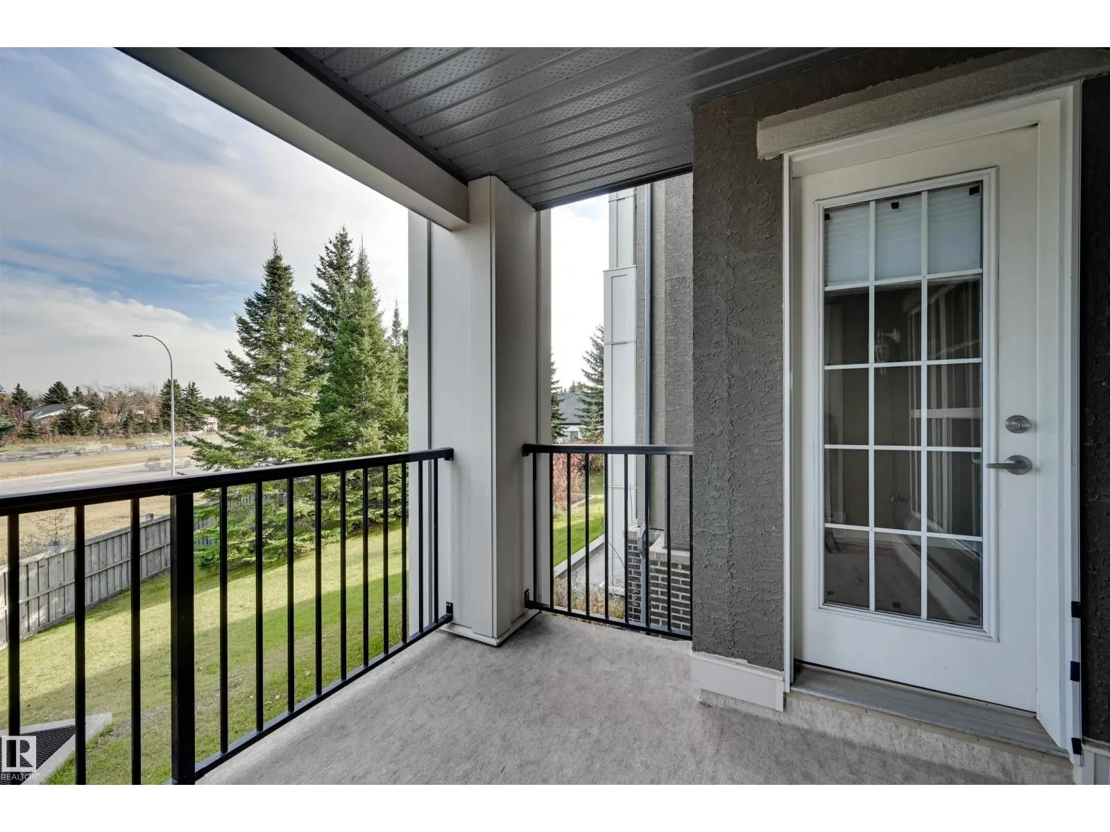 #206 616 MCALLISTER LO SW