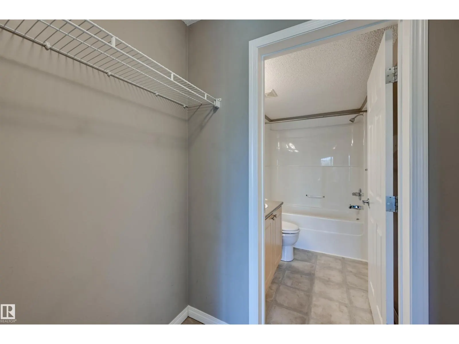 #206 616 MCALLISTER LO SW