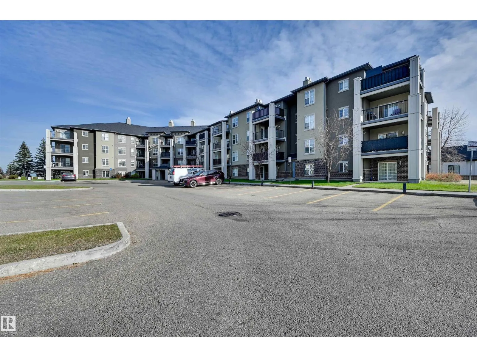#206 616 MCALLISTER LO SW