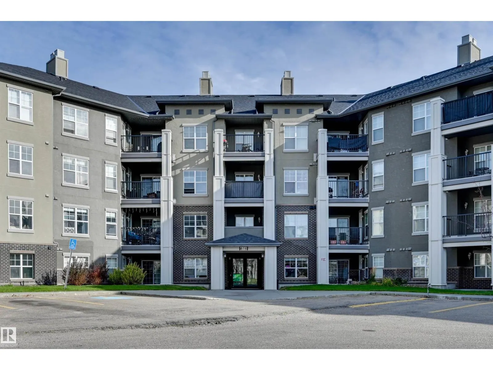 #206 616 MCALLISTER LO SW