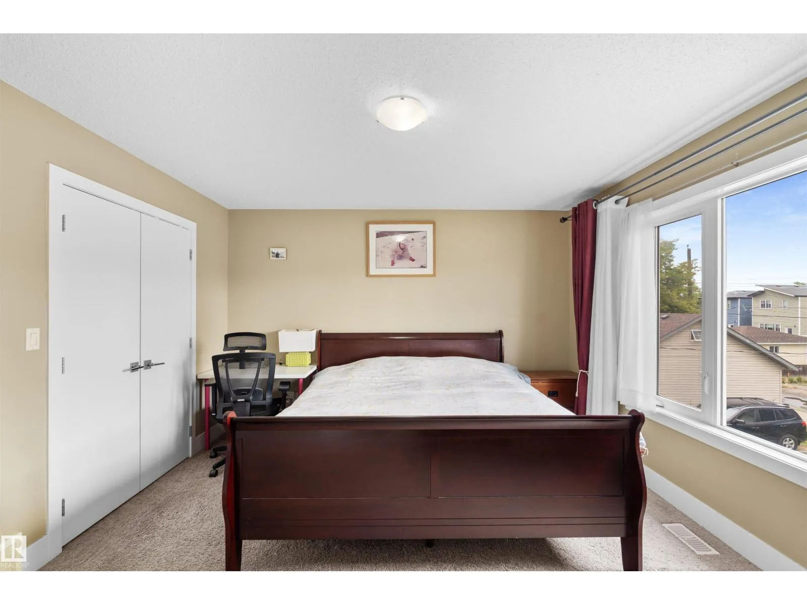 11719 127 ST NW