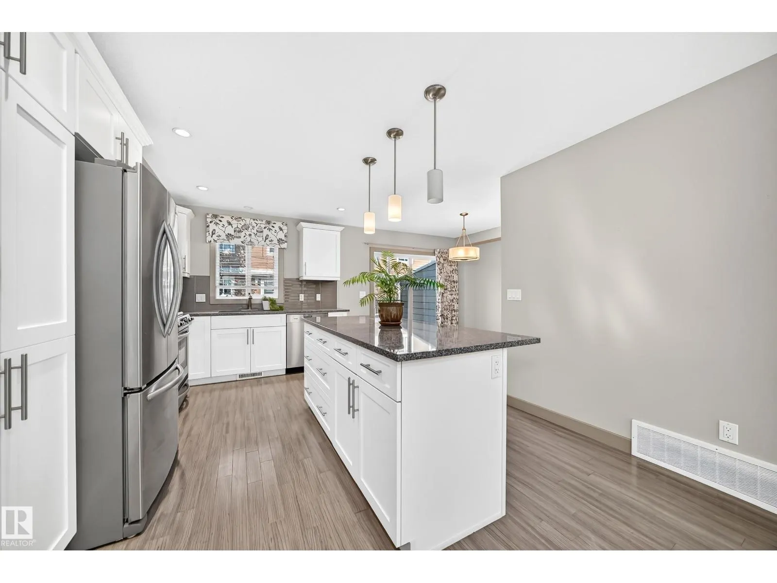 #33 1150 WINDERMERE WY SW