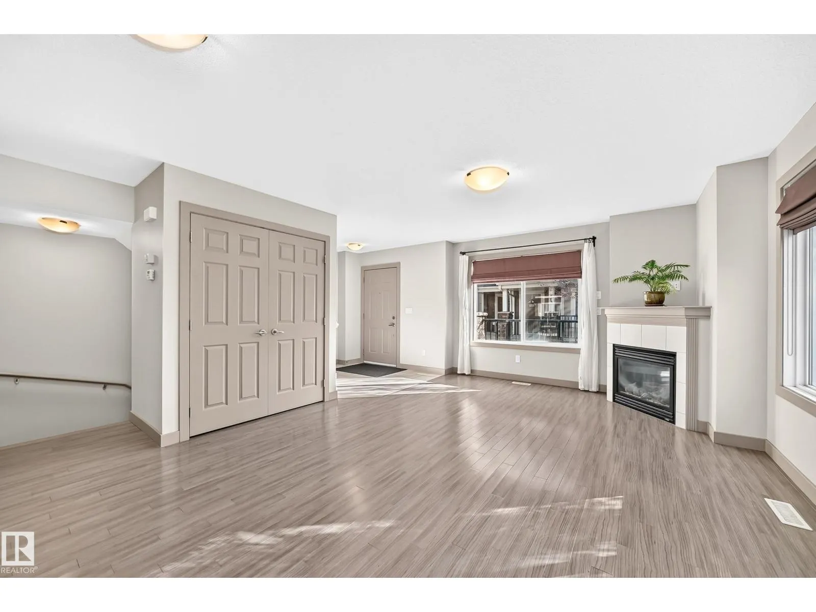 #33 1150 WINDERMERE WY SW