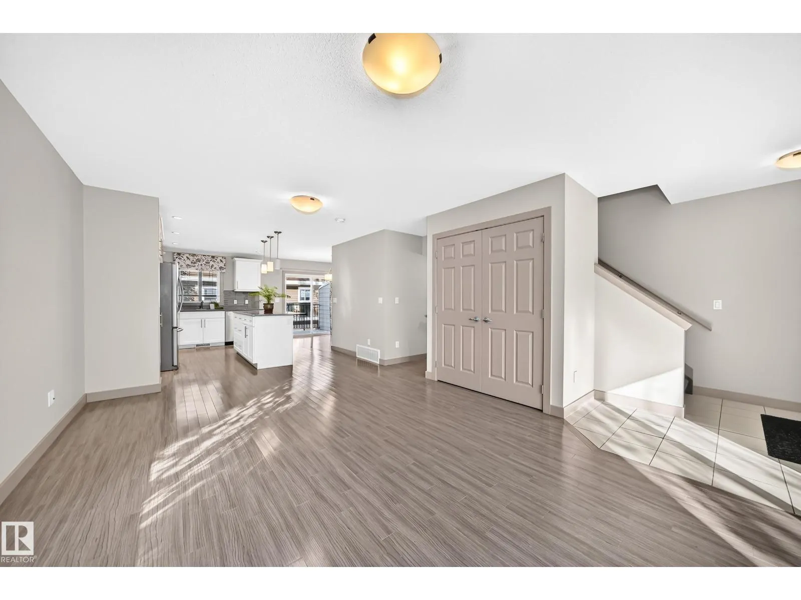 #33 1150 WINDERMERE WY SW