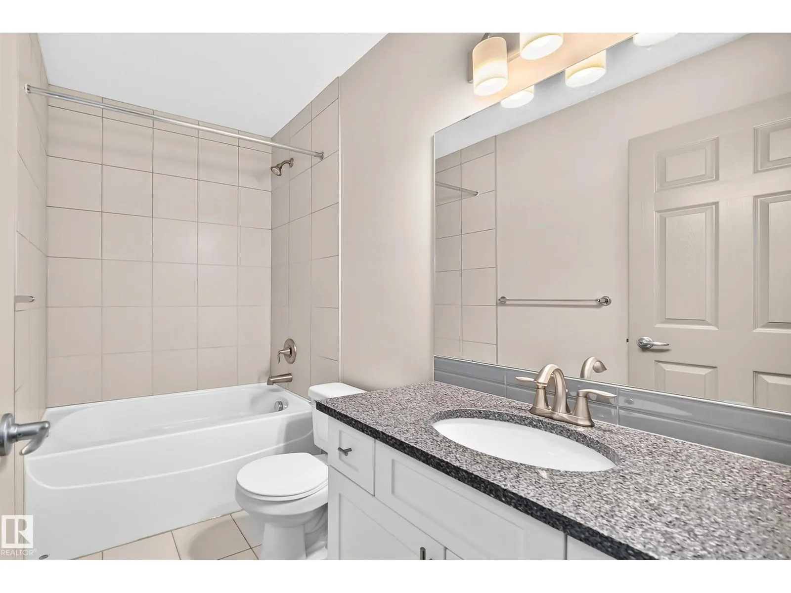 #33 1150 WINDERMERE WY SW